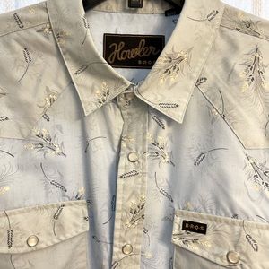Pearl snap Howler brothers short sleeve shirt